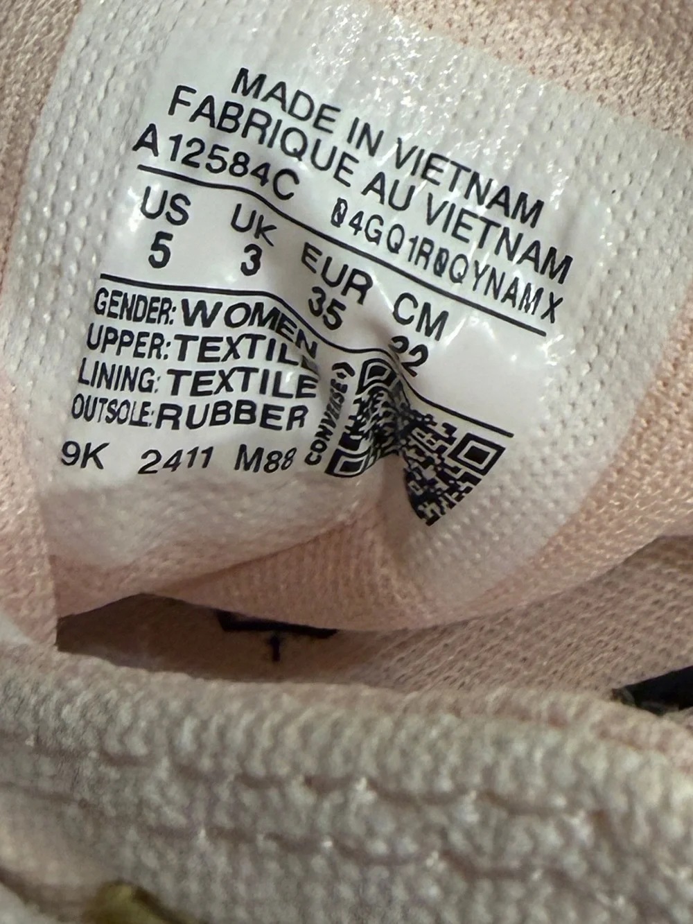 Converse Kids Low-Top Sneakers in Pale Pink and White